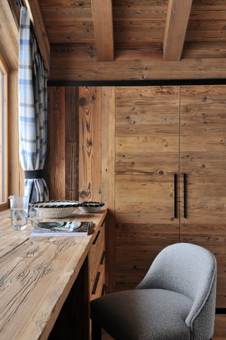Bureau bois vue montagne