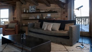 CHALET-COURCHEVEL1850-VIEUX BOIS-SALON
