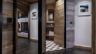 CHALET-COURCHEVEL1850-VIEUX BOIS