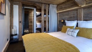 CHALET-COURCHEVEL1850-VIEUX BOIS-CHAMBRE