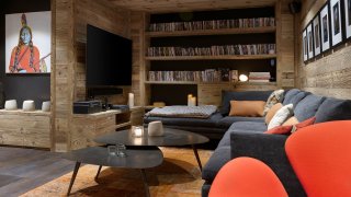 CHALET-COURCHEVEL1850-VIEUX BOIS-TV ROOM