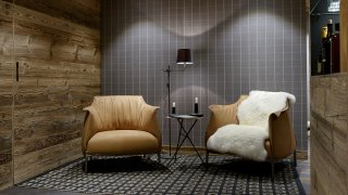 CHALET-COURCHEVEL1850-VIEUX BOIS-PETIT SALON