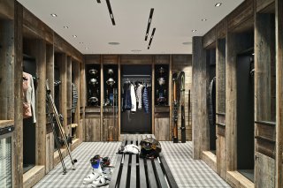 White Sand Courchevel skiroom © Studio Erick Saillet