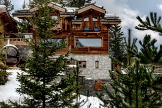 Iconic House- Le 1550-photos-Mr. Tripper