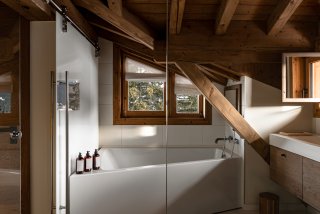 Iconic House- Le 1550-photos-Mr. Tripper