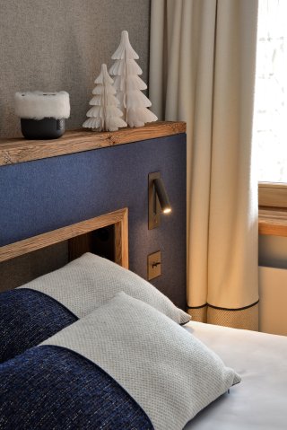 Tete de lit bois bleu