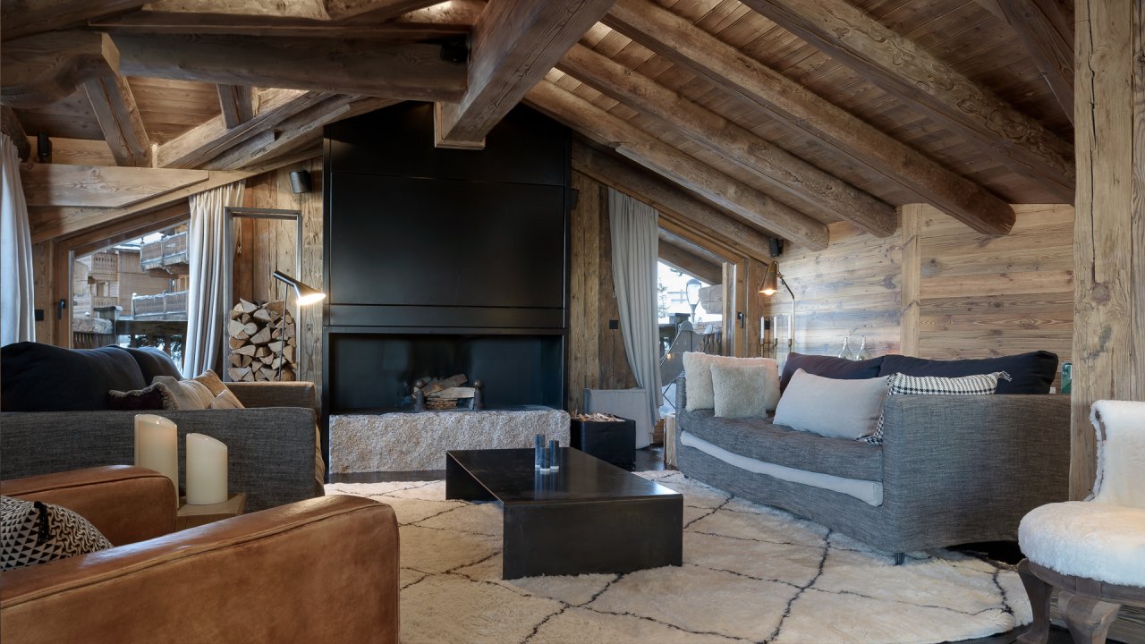 CHALET-COURCHEVEL1850-VIEUX BOIS-SALON