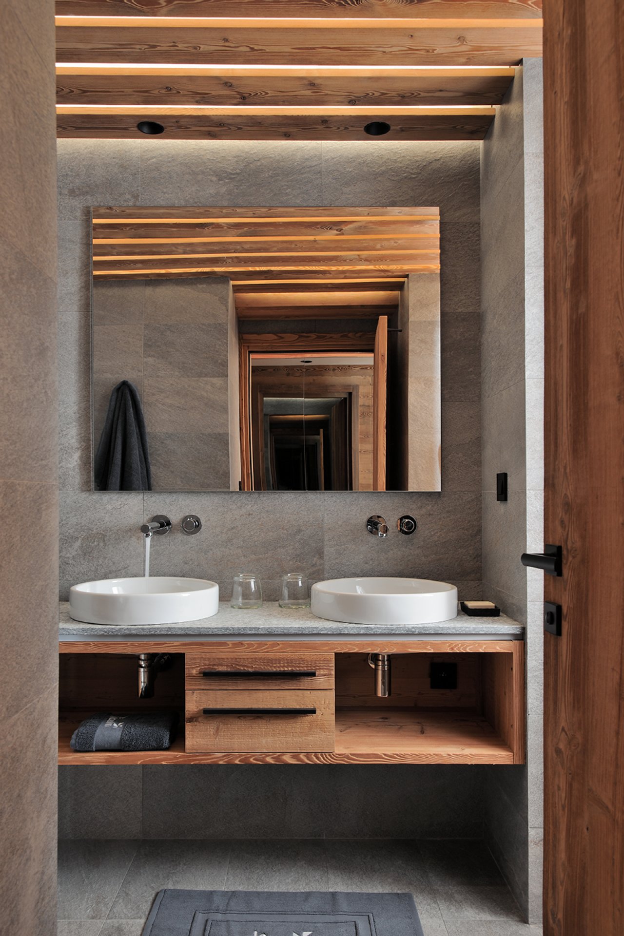 SDB-Bois-chalet-courchevel