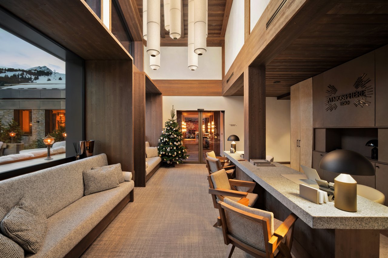 Lobby Atmosphere 1850