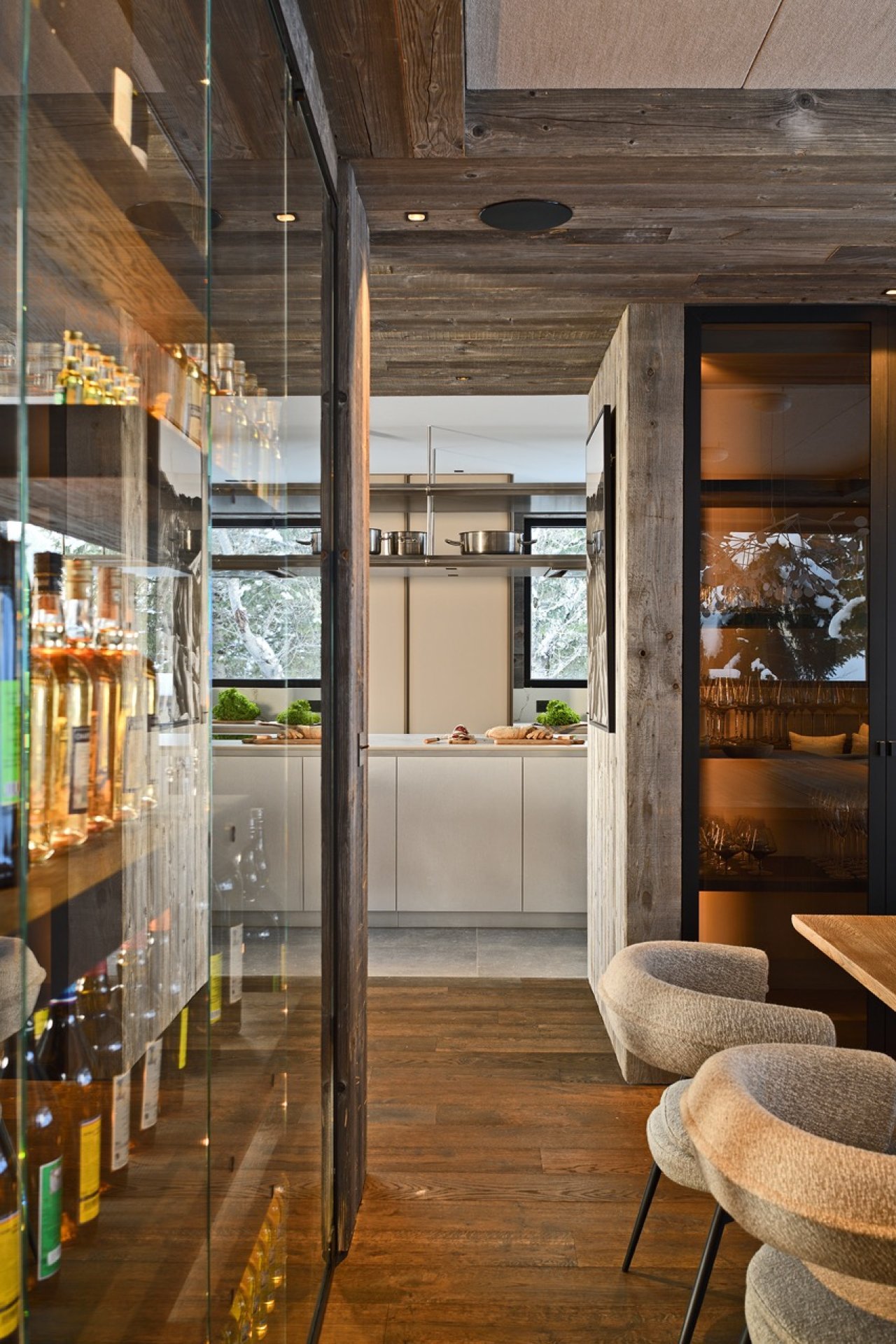 White Sand Courchevel chalet salle a manger © Studio Erick Saillet