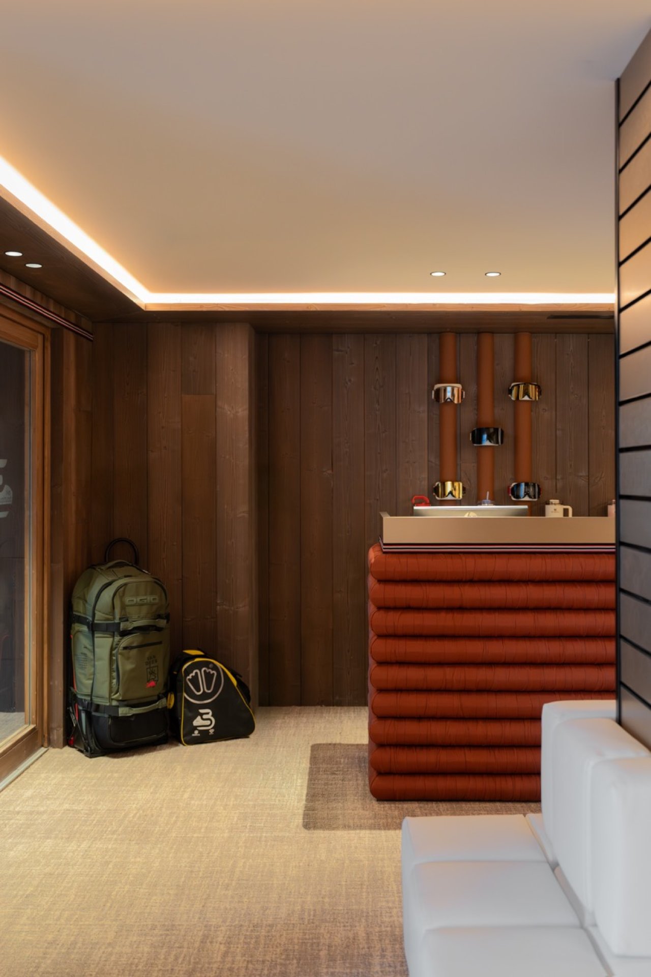 Skishop Atmosphere 1850