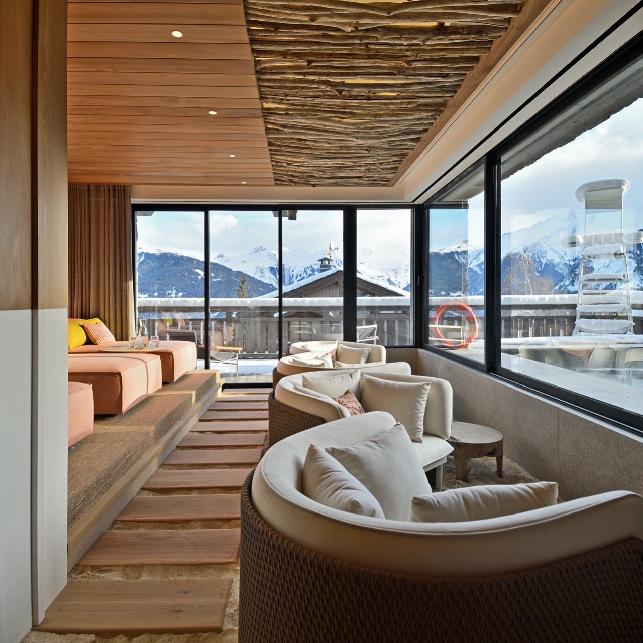 White Sand Courchevel chalet spa © Studio Erick Saillet
